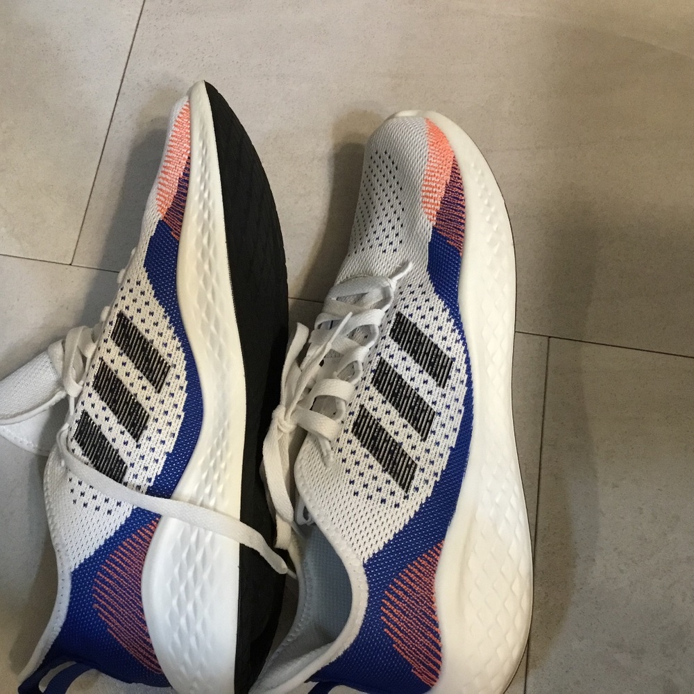 Adidas men’s size 13 fluid flow 2.0